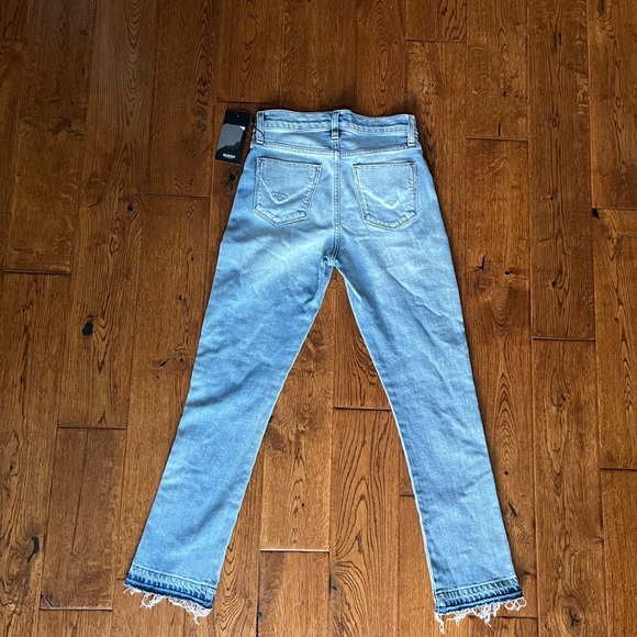 Hudson Women’s Holly Denim Released zipper jeans, raw hem - Picture 9 of 10